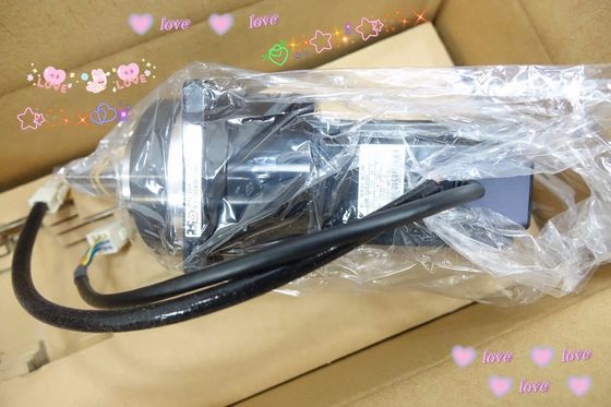 Yaskawa SGM-02A3TQ11 AC SERVO MOTOR 200W 200V 2A 3000RPM NEW