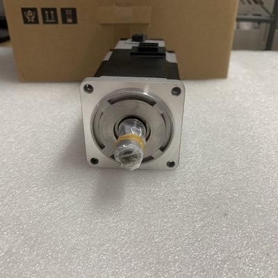 OMRON R88M-1M40030T-BS2 Servo Motor 2.5A 200V 250HZ 400W Without Seal