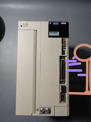 Yaskawa SGDV-180A01A AC সার্ভো অ্যামপ্লিফায়ার 200-230V 9.7A 2KW নতুন